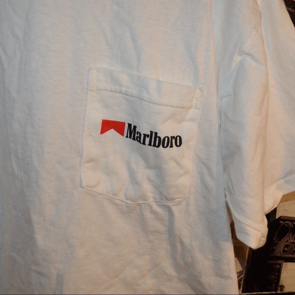 Vintage 90s Marlboro man T-shirt - Picture 4 of 6